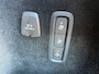 Volvo V60 2.0 T4 190pk Momentum Pro Automaat / Wegklapbare haak ( max. 1.800kg ) / Leer/stof / 18" LM / Navi / Camera / Orig. NL