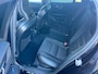 Volvo V60 2.0 T4 190pk Momentum Pro Automaat / Wegklapbare haak ( max. 1.800kg ) / Leer/stof / 18" LM / Navi / Camera / Orig. NL