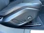 Volvo V60 2.0 T4 190pk Momentum Pro Automaat / Wegklapbare haak ( max. 1.800kg ) / Leer/stof / 18" LM / Navi / Camera / Orig. NL