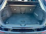 Volvo V60 2.0 T4 190pk Momentum Pro Automaat / Wegklapbare haak ( max. 1.800kg ) / Leer/stof / 18" LM / Navi / Camera / Orig. NL