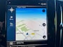Volvo V60 2.0 T4 190pk Momentum Pro Automaat / Wegklapbare haak ( max. 1.800kg ) / Leer/stof / 18" LM / Navi / Camera / Orig. NL