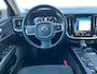 Volvo V60 2.0 T4 190pk Momentum Pro Automaat / Wegklapbare haak ( max. 1.800kg ) / Leer/stof / 18" LM / Navi / Camera / Orig. NL