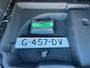 Volvo V60 2.0 T4 190pk Momentum Pro Automaat / Wegklapbare haak ( max. 1.800kg ) / Leer/stof / 18" LM / Navi / Camera / Orig. NL