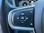 Volvo V60 2.0 T4 190pk Momentum Pro Automaat / Wegklapbare haak ( max. 1.800kg ) / Leer/stof / 18" LM / Navi / Camera / Orig. NL