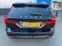 Volvo V60 2.0 T4 190pk Momentum Pro Automaat / Wegklapbare haak ( max. 1.800kg ) / Leer/stof / 18" LM / Navi / Camera / Orig. NL