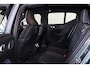 Volvo EX40 Single Motor Extended Range Ultra Europa 82 kWh Panorama/schuifdak - IntelliSafe Assist & Surround - 360º Camera - Harman/Kardon audio - Verwarmde voorstoelen, stuur & achterbank - Parkeersensoren voor & achter - Elektr. bedienb. voorstoelen met geheugen links - Draadloze tel. lader - Warmtepomp - 20' LMV