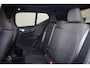 Volvo EX40 Single Motor Ext. Range Plus Bl. Ed. Europa 82 kWh IntelliSafe Assist/Surround - Parkeercamera achter - Harman/Kardon audio - Verwarmde voorstoelen, stuur & achterbank - Parkeersensoren voor & achter - Draadloze tel. lader - Warmtepomp - 20' LMV