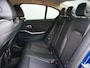 BMW 3-Serie 320i Business Edition 184 Pk Automaat Navi / DAB / Apple Carplay / Sportstoelen / 18 inch