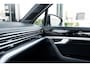 Volkswagen Touareg 3.0 TSi 4MOTION R, Pano, Massage, Trekhaak, Nachtzicht!
