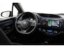 Toyota Yaris 1.5 Hybrid Bi-Tone | Navigatie | Cruise Control | Clima | Camera | 16 inch | Rijstrooksensor | Bluetooth
