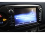 Toyota Yaris 1.5 Hybrid Bi-Tone | Navigatie | Cruise Control | Clima | Camera | 16 inch | Rijstrooksensor | Bluetooth