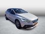 Volvo V40 Cross Country 1.5 T3 Polar+ Luxury | Panoramadak | Harman Kardon Audio | Achteruitrijcamera | Parkeersensoren | LED Koplampen | Stoelverwarming | Keyless Entry | Navigatie | DAB