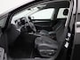 Volkswagen Golf 1.5 eHybrid Style Edition 204 PK| Origineel Nederlands | 1e Eigenaar | Navigatie | LED Matrix | Stoelverwarming | Stuurwielverwarming | Achteruitrijcamera