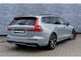 Volvo V60 2.0 T8 Plug-in Hybrid AWD Plus Dark | SoH 100% | PHEV Long Range | Trekhaak | Sportstoelen | Panoramadak | Harman Kardon Audio | Head-up Display | 360 Graden Camera | Stoelverwarming voor en achter | Keyless Entry | Elektrische Achterklep | Elektrisch Verstelbare Voorstoelen | Cruise Control Adaptief | BLIS | Google Navigatie | Apple Carplay | Android Auto