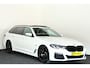 BMW 5-Serie Touring 530e xDrive M-Sport Navi / Pano / HUD / Laser-Led / ACC / M-Sport