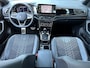 Volkswagen T-Roc 1.5 TSI 150pk DSG R-Line | Black Style | Camera | Keyless | Elek. Achterklep | Dode hoek | Rijklaar incl. 1 jaar Bovag garantie