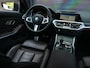 BMW 3-Serie Touring 330i High Executive Edition M-Sport | NL-Auto | Dealeronderhouden | Panoramadak | Harman/Kardon | HUD | Camera | Ambiance Interieur | Stoelverwarming |