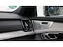 Volvo XC90 2.0 T8 Plug-in hybrid AWD Ultra Black Edition | Massage | Bowers & Wilkins | Luchtvering | Panoramadak | Head-up | Trekhaak