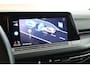 Volkswagen Golf 1.5 eTSI 150pk DSG R-Line Business IQ Light Trekhaak Camera Keyless ACC Navigatie