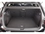 Volkswagen Golf 1.5 eTSI 150pk DSG R-Line Business IQ Light Trekhaak Camera Keyless ACC Navigatie
