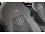 Volkswagen Golf 1.5 eTSI 150pk DSG R-Line Business IQ Light Trekhaak Camera Keyless ACC Navigatie
