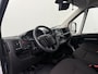 Opel Movano 140PK Bakwagen+Laadklep | 2500KG Trekhaak Dakspoiler | Camera | Airco | Cruise | 3-Zits
