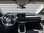 Jeep Avenger Summit 54 kWh SOH 98.2% | Navigatie by Apple Car Play/ Android Auto | Camera | Climate Control | 18 Inch Lichtmetalen velgen