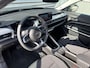 Jeep Avenger Summit 54 kWh SOH 98.2% | Navigatie by Apple Car Play/ Android Auto | Camera | Climate Control | 18 Inch Lichtmetalen velgen
