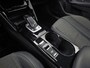 Peugeot 2008 1.2 PureTech Allure Sport Automaat (APPLE CARPLAY, GROOT NAVI, 360 CAMERA, LEDER, KEYLESS, SPORTSTOELEN, GETINT GLAS, CRUISE, NIEUWSTAAT)