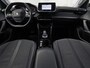 Peugeot 2008 1.2 PureTech Allure Sport Automaat (APPLE CARPLAY, GROOT NAVI, 360 CAMERA, LEDER, KEYLESS, SPORTSTOELEN, GETINT GLAS, CRUISE, NIEUWSTAAT)