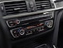 BMW 3-Serie 318i M Sport Automaat (PANORAMADAK, M PAKKET, GROOT NAVI, CAMERA, DEALER ONDERHOUDEN, COGNAC LEDER, SPORTSTOELEN, STOELVERWARMING, VIRTUAL COCKPIT, NIEUWSTAAT)