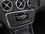 Mercedes-Benz A-klasse 180 AMG Sport (NAVIGATIE, LEDER/ALCANTARA, DIAMOND GRILL, SPORTSTOELEN, XENON, CRUISE, NIEUWE APK, NIEUWSSTAAT)
