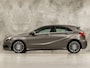 Mercedes-Benz A-klasse 180 AMG Sport (NAVIGATIE, LEDER/ALCANTARA, DIAMOND GRILL, SPORTSTOELEN, XENON, CRUISE, NIEUWE APK, NIEUWSSTAAT)