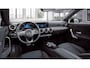 Mercedes-Benz A-klasse 180 Premium Plus | AMG | Panoramadak | Widescreen | Rijassistentiepakket | Stoelverwarming |