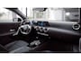 Mercedes-Benz A-klasse 180 Premium Plus | AMG | Panoramadak | Widescreen | Rijassistentiepakket | Stoelverwarming |