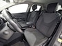 Renault Clio 0.9 TCe Dynamic Sport (NAVIGATIE, CRUISE, LM VELGEN, SPORTSTOELEN, PARKEERSENSOREN, BLUETOOTH, NIEUWE APK, NIEUWSTAAT)