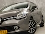 Renault Clio 0.9 TCe Dynamic Sport (NAVIGATIE, CRUISE, LM VELGEN, SPORTSTOELEN, PARKEERSENSOREN, BLUETOOTH, NIEUWE APK, NIEUWSTAAT)