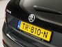 Skoda Rapid Spaceback 1.0 TSI Sport Automaat (PANORAMADAK, NAVIGATIE, CLIMATE, STOELVERWARMING, SPORTSTOELEN, GETINT GLAS, CRUISE, PARKEERSENSOREN, NIEUWSTAAT)