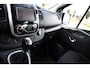 Renault Trafic 2.0 dCi 145 T29 L2H1 DC Black Edition Camera, Cruise, Clima, 145pk, Automaat, 2 x Schuifdeur, Trekhaak, Sensoren,