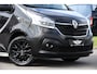 Renault Trafic 2.0 dCi 145 T29 L2H1 DC Black Edition Camera, Cruise, Clima, 145pk, Automaat, 2 x Schuifdeur, Trekhaak, Sensoren,