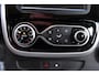 Renault Trafic 2.0 dCi 145 T29 L2H1 DC Black Edition Camera, Cruise, Clima, 145pk, Automaat, 2 x Schuifdeur, Trekhaak, Sensoren,