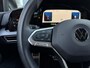Volkswagen Golf 1.5 eTSI Style Automaat | Carplay | Camera | Adaptive cruise | Full LED | Trekhaak | Sensoren