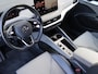 Skoda Enyaq iV 80 204 pk Loft | Warmtepomp | Navigatie | SmartLink | 360 Camera | Voorstoelen met Geheugen | Stoel + Stuurverwarming | Voorruit Verwarming | Elektrische Klep | SOH 96% |