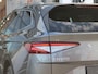 Skoda Enyaq iV 80 204 pk Loft | Warmtepomp | Navigatie | SmartLink | 360 Camera | Voorstoelen met Geheugen | Stoel + Stuurverwarming | Voorruit Verwarming | Elektrische Klep | SOH 96% |