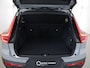 Volvo XC40 Recharge Core Single Motor Ext Range | Navigatie | Stoelverwarming | Stuurwielverwarming | Achteruitrijcamera | Apple Carplay/Android Auto |