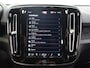 Volvo XC40 Recharge Core Single Motor Ext Range | Navigatie | Stoelverwarming | Stuurwielverwarming | Achteruitrijcamera | Apple Carplay/Android Auto |