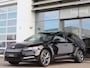 Skoda Superb Combi 1.4 TSI 218 pk DSG iV Sportline Business | Trekhaak | Navigatie | DCC | Stoel + Stuurverwarming | matrix Led | Elektrische klep | camera |