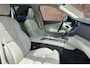 Volvo XC90 T8 Automaat AWD Ultra Dark | Bowers & Wilkins | Luchtvering | Panoramadak | Rondom zichtcamera | 22" Lichtmetalen velgen | Verwarmbare voorstoelen | Verwarmbaar stuurwiel | Massagefunctie voorstoelen | Ventileerbare voorstoelen | Verwarmbare achterbank