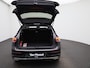 Volkswagen Golf 1.0 eTSI Active Automaat | Apple CarPlay/Android Auto | Navigatie | Cruise Control | Parkeersensoren | Climate control | Camera | Sfeerverlichting | Private glass