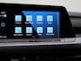 Volkswagen Golf 1.0 eTSI Active Automaat | Apple CarPlay/Android Auto | Navigatie | Cruise Control | Parkeersensoren | Climate control | Camera | Sfeerverlichting | Private glass